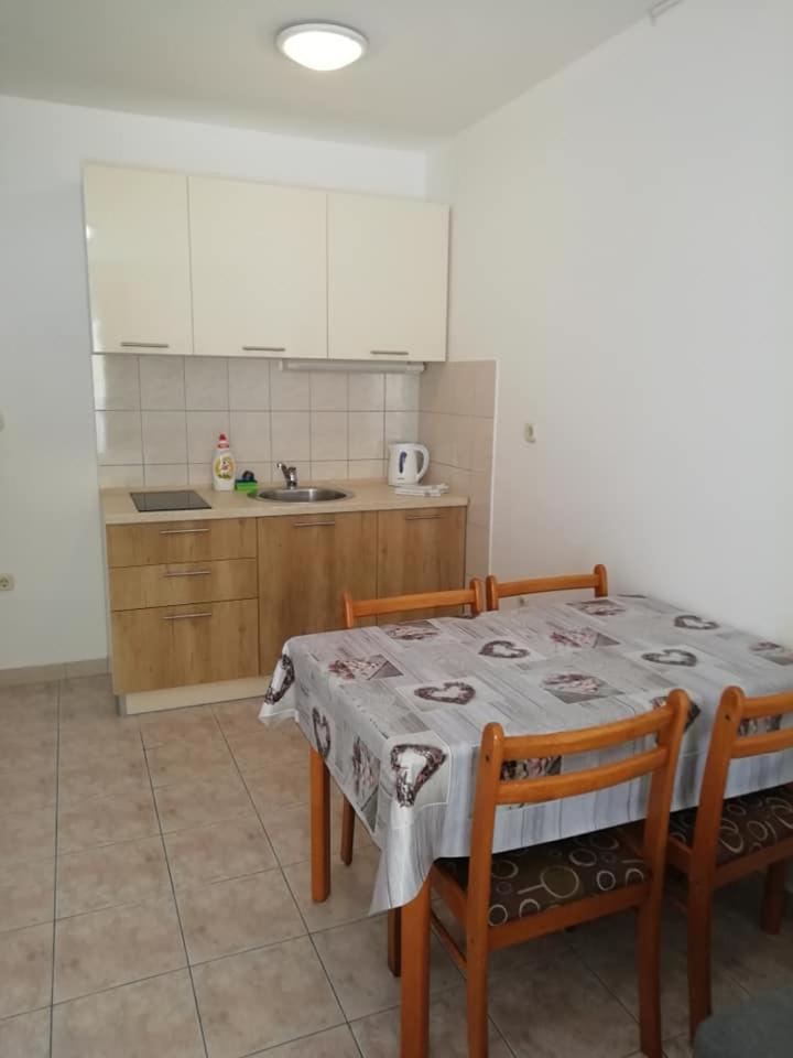 Apartmani Roko, Sevid Marina Eksteriør billede
